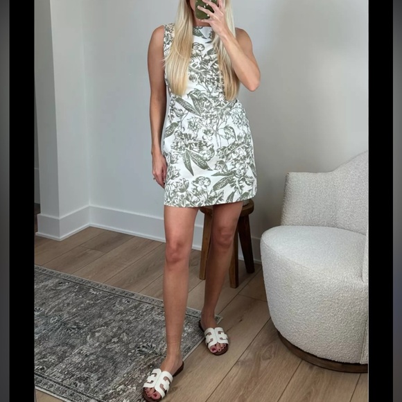 Abercrombie Stretch Sateen Mini Dress w Cutouts - Size Small TALL - Picture 2 of 9